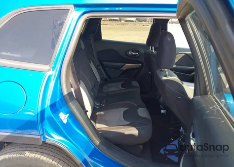 2018 Jeep Cherokee Latitude Fwd z USA, uszkodzony, nr VIN 1C4PJLCB0JD518968